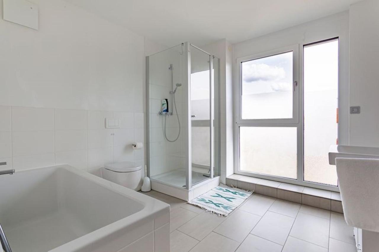 Privat Zimmer Richtung Messe Хановер Екстериор снимка